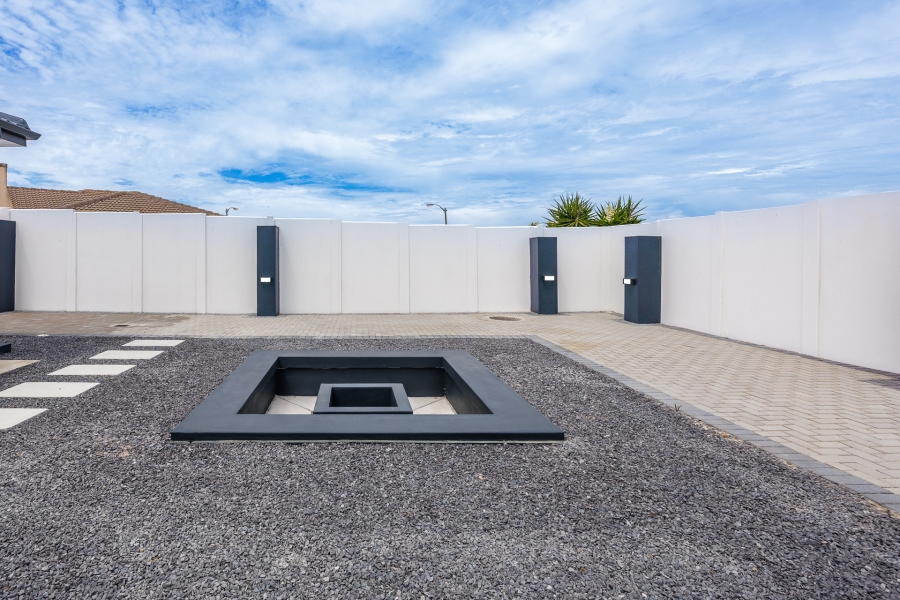 4 Bedroom Property for Sale in Haasendal Western Cape